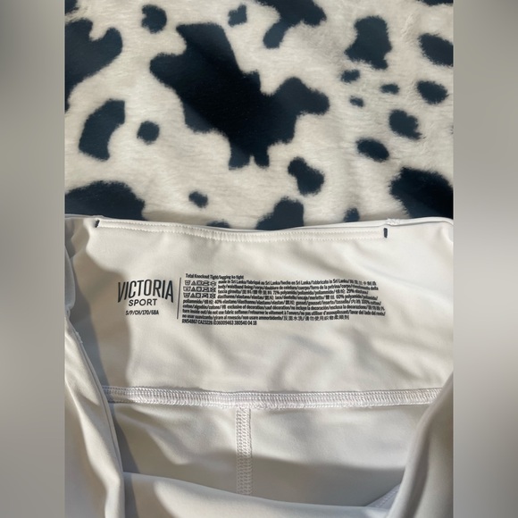 Victoria Sport White Leggings with Sparkly Palm Leaf Detailing - Picture 5 of 7